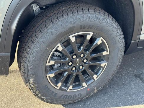 New 2026 Chevrolet Traverse Z71 w/ Enhanced Driving Package image 4