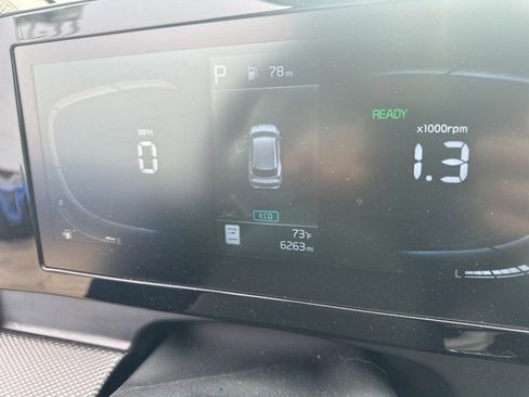 Certified 2025 Kia Sportage LX image 6