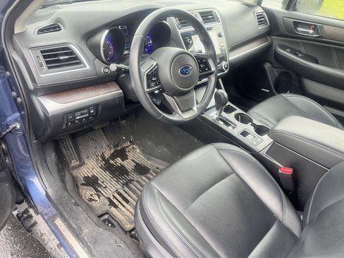 Used 2019 Subaru Outback 2.5i Limited AWD/4WD image 11