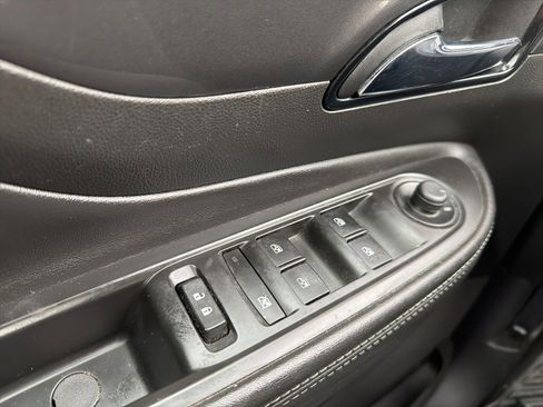 Certified 2021 Buick Encore Preferred image 27