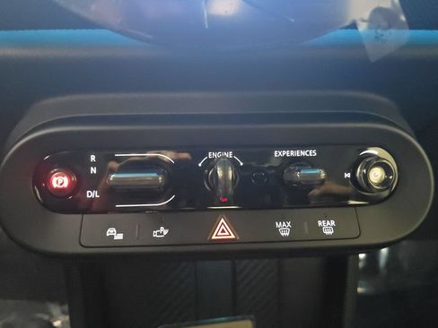 Used 2025 MINI Cooper S FWD image 22