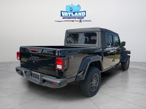 New 2026 Jeep Gladiator Sport AWD/4WD image 5