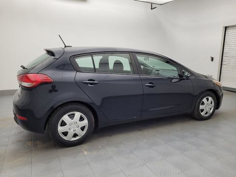 Used 2017 Kia Forte LX FWD image 10