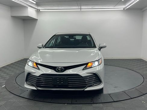 Used 2024 Toyota Camry LE image 5
