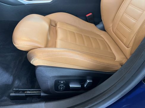 Used 2020 BMW 330i xDrive Sedan w/ Premium Package image 16