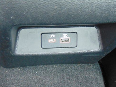 Used 2024 Nissan Altima 2.5 SV FWD image 16