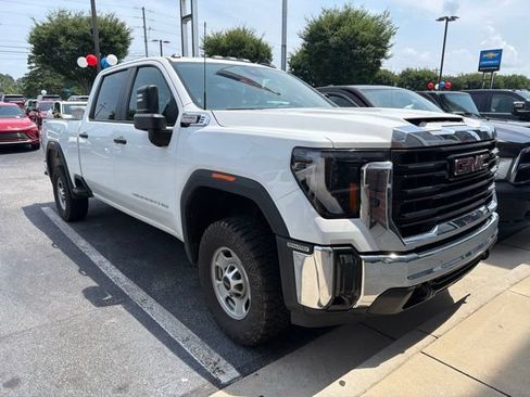 Used 2024 GMC Sierra 2500 Pro AWD/4WD image 1