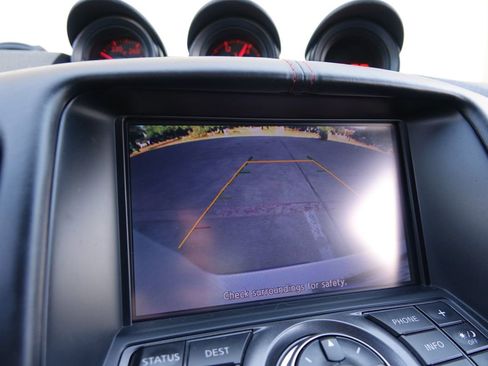 Used 2018 Nissan 370Z NISMO image 10