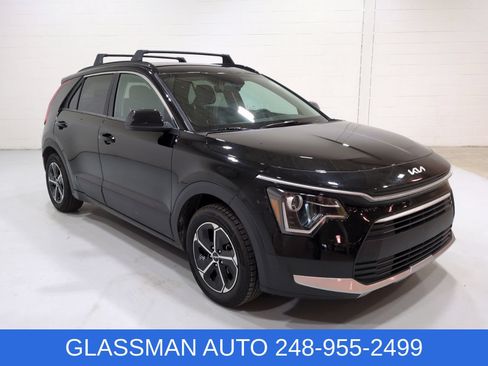Certified 2024 Kia Niro LX FWD image 1