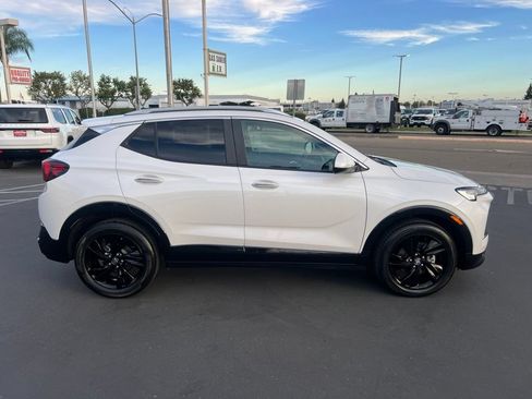 Used 2024 Buick Encore GX Sport Touring FWD image 10