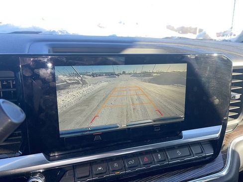 Used 2023 GMC Sierra 1500 Elevation image 28