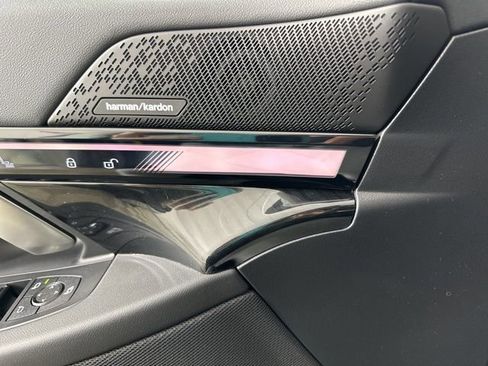 Used 2024 BMW i5 eDrive40i w/ Premium Package image 14