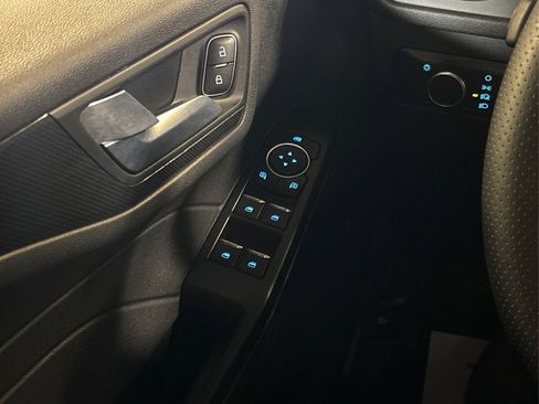Certified 2025 Ford Escape ST-Line AWD/4WD image 34