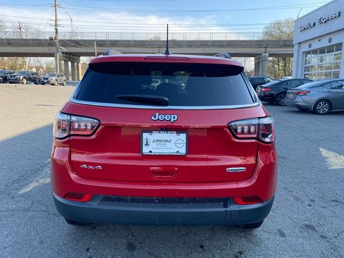 Used 2024 Jeep Compass Latitude w/ Altitude Special Edition AWD/4WD image 9