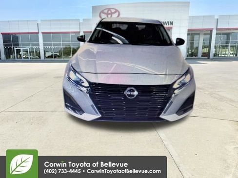 Used 2024 Nissan Altima 2.5 SV image 22