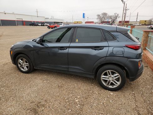 Used 2019 Hyundai Kona SE image 4
