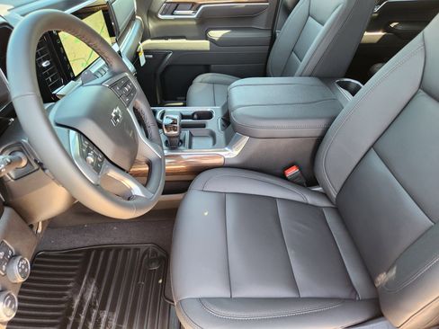 New 2026 Chevrolet Silverado 1500 RST w/ Texas Edition Plus image 9