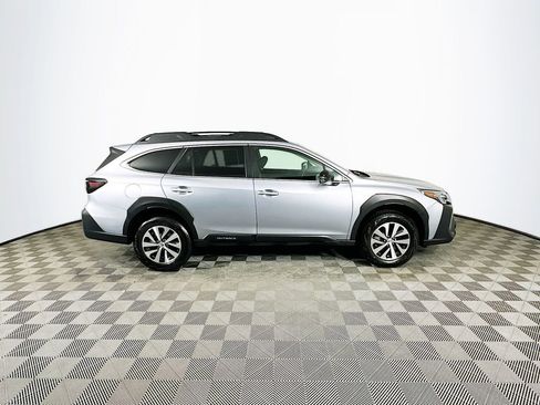 Used 2025 Subaru Outback Premium w/ Popular Package #1A image 10