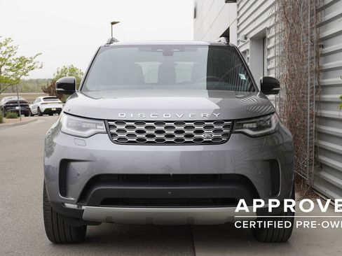 Used 2025 Land Rover Discovery S AWD/4WD image 5