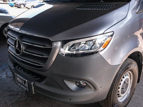 Used 2024 Mercedes-Benz Sprinter 2500 image 12
