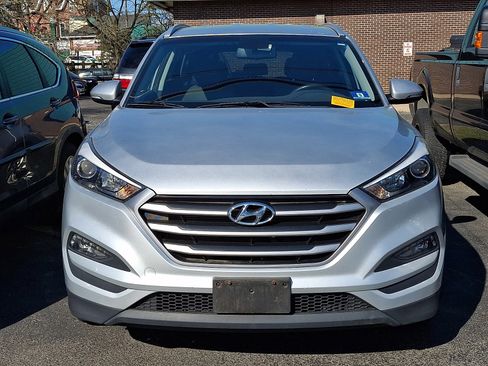 Used 2018 Hyundai Tucson SEL Plus image 2