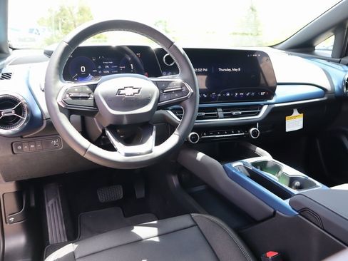 New 2025 Chevrolet Equinox EV LT w/ Convenience Package II image 2