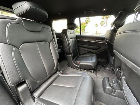 Certified 2024 Jeep Grand Cherokee L Limited image 41