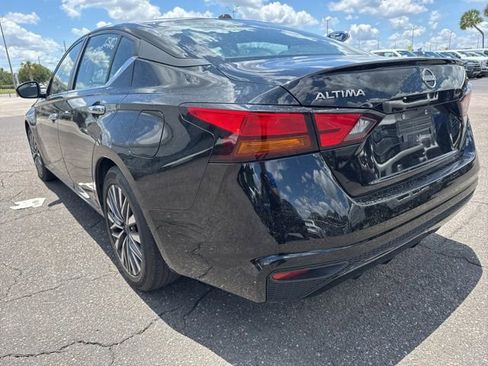 Used 2023 Nissan Altima 2.5 SV FWD image 6
