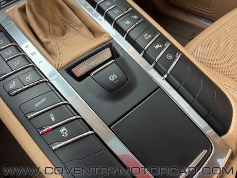 Used 2015 Porsche Macan Turbo image 26