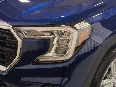 Used 2023 GMC Terrain SLE w/ Driver Convenience Package FWD image 14