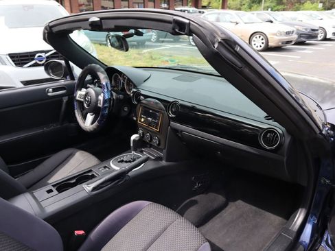 Used 2007 MAZDA MX-5 Miata Touring image 12