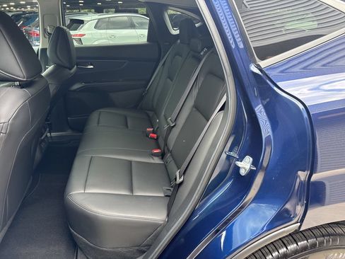 Used 2025 Nissan Murano SV AWD/4WD image 14
