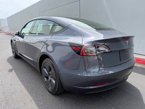 Used 2023 Tesla Model 3 Standard Range image 4