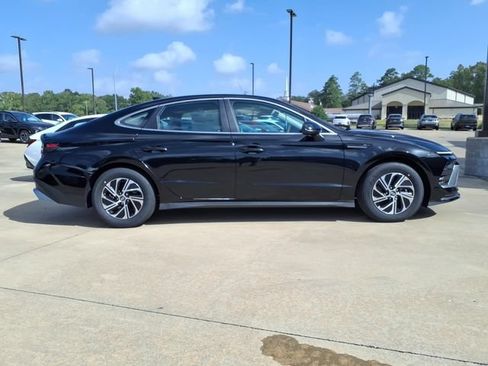 New 2026 Hyundai Sonata Blue FWD image 2