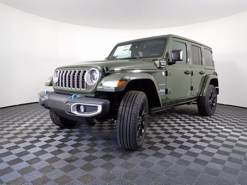 New 2024 Jeep Wrangler Unlimited Sahara w/ Technology Group image 7