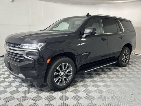 Used 2023 Chevrolet Tahoe LT w/ Luxury Package AWD/4WD image 4