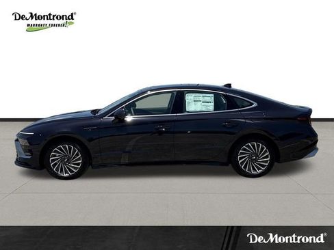 New 2025 Hyundai Sonata Limited image 8