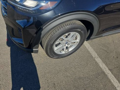 Used 2025 Ford Explorer Active RWD image 3