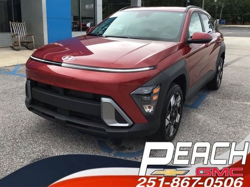 Used 2025 Hyundai Kona SEL AWD/4WD image 1