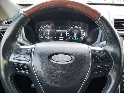 Used 2018 Ford Explorer Platinum AWD/4WD image 15