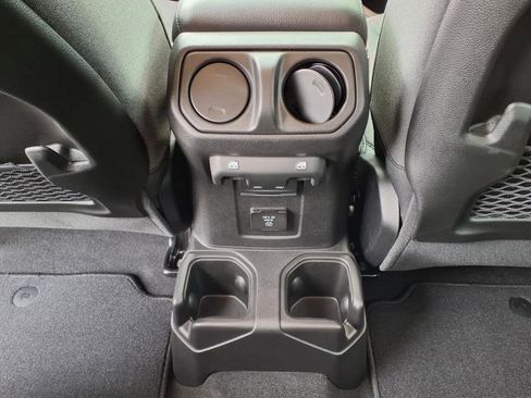 New 2025 Jeep Gladiator Rubicon w/ Convenience Group image 15