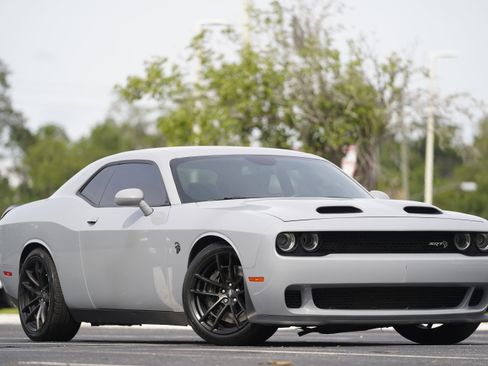 Used 2020 Dodge Challenger SRT Hellcat Redeye RWD image 2