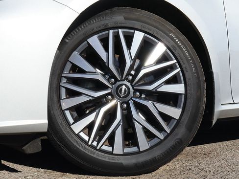 Used 2023 Nissan Altima 2.5 SV image 5