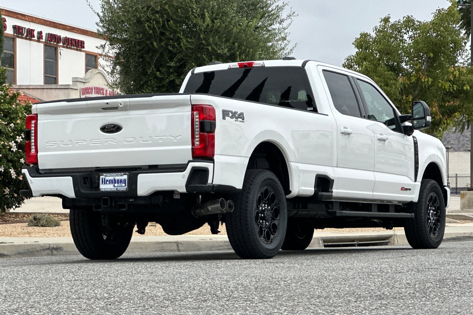 New 2026 Ford F250 Lariat w/ Black Appearance Package AWD/4WD image 4