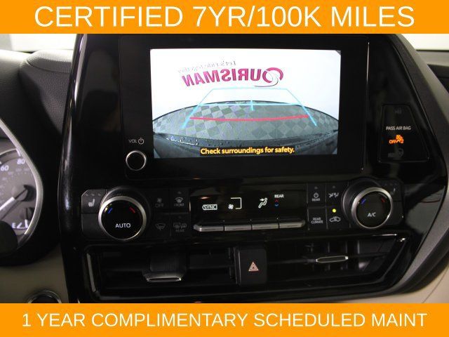 Used 2024 Toyota Highlander XLE AWD/4WD image 25