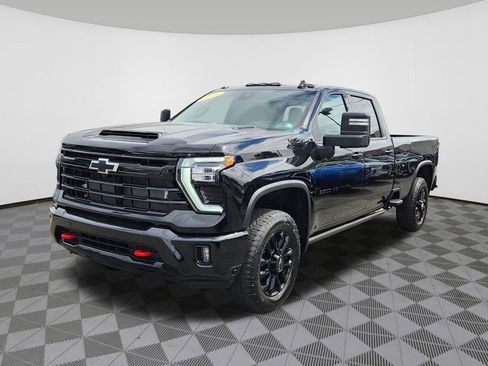 Used 2025 Chevrolet Silverado 3500 LTZ w/ Trail Boss Package AWD/4WD image 2