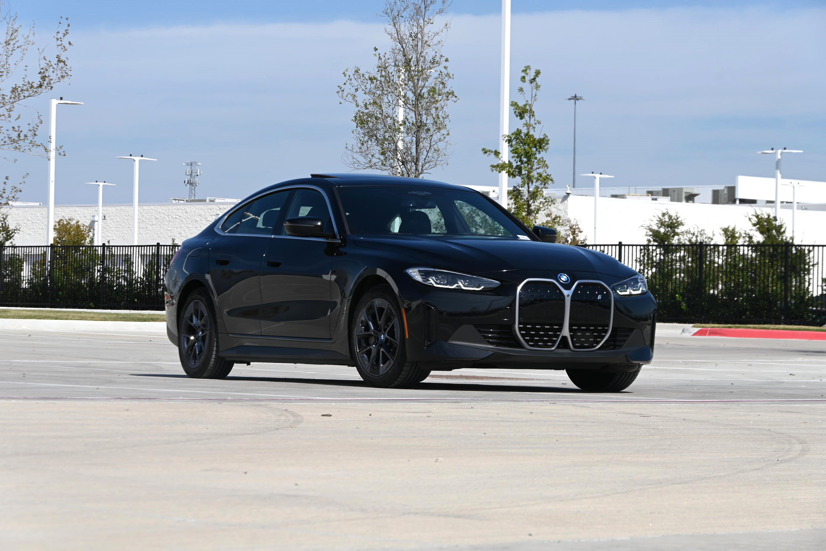 Certified 2023 BMW i4 eDrive40 RWD image 2