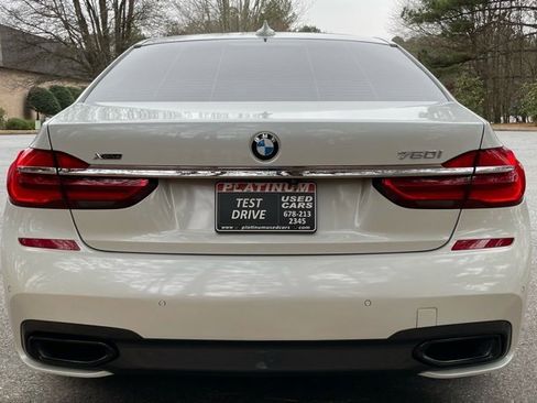 Used 2019 BMW 750i xDrive w/ M Sport Package image 7