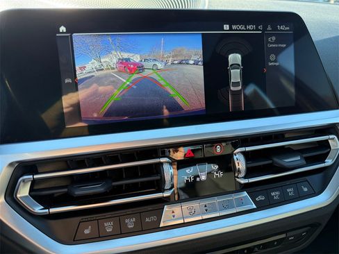 Used 2019 BMW 330i xDrive Sedan w/ Driving Assistance Package image 22