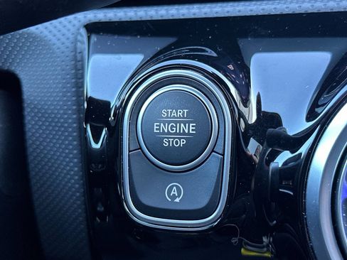 Used 2025 Mercedes-Benz CLA 250 4MATIC image 33